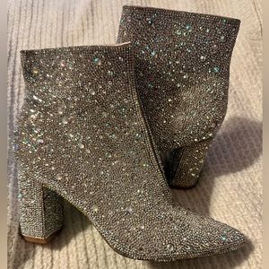 Betsey Johnson Rhinestone size 7